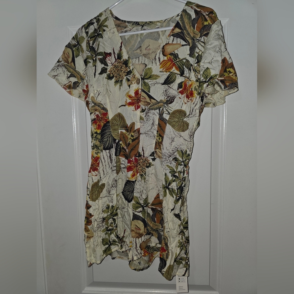 🌿 Cupshe Floral Romper Button Front Summer Vacation NWT Various Sizes - Picture 4 of 5